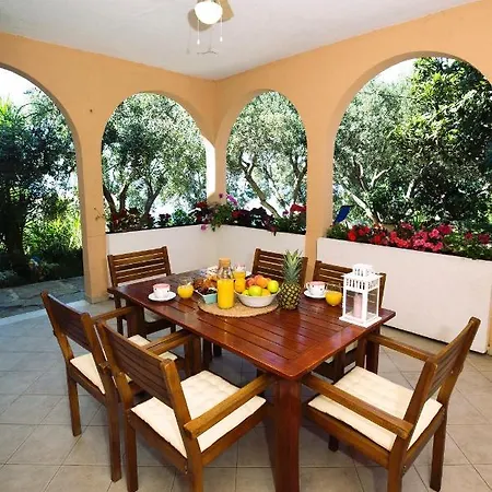 Duce Apartment Mendula Exterior photo